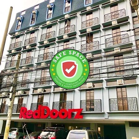 Reddoorz Plus @ Jardin Suites Guadalupe Nuevo Mandaluyong Eksteriør billede