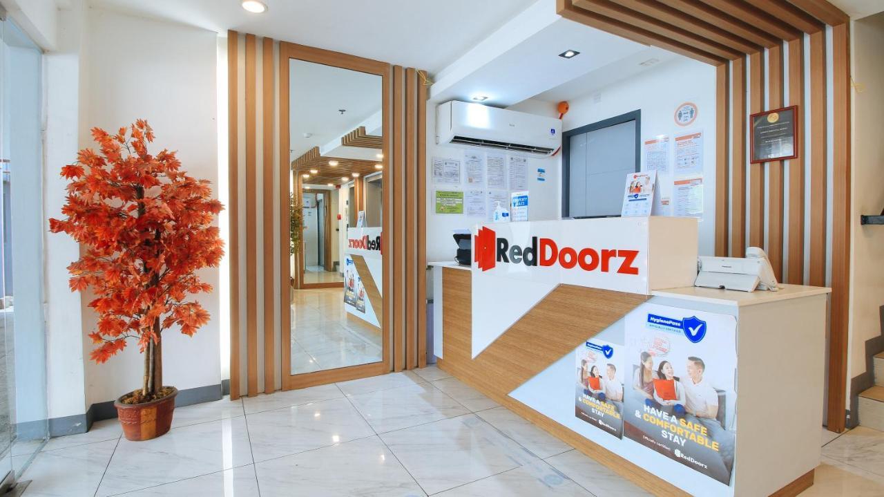 Reddoorz Plus @ Jardin Suites Guadalupe Nuevo Mandaluyong Eksteriør billede