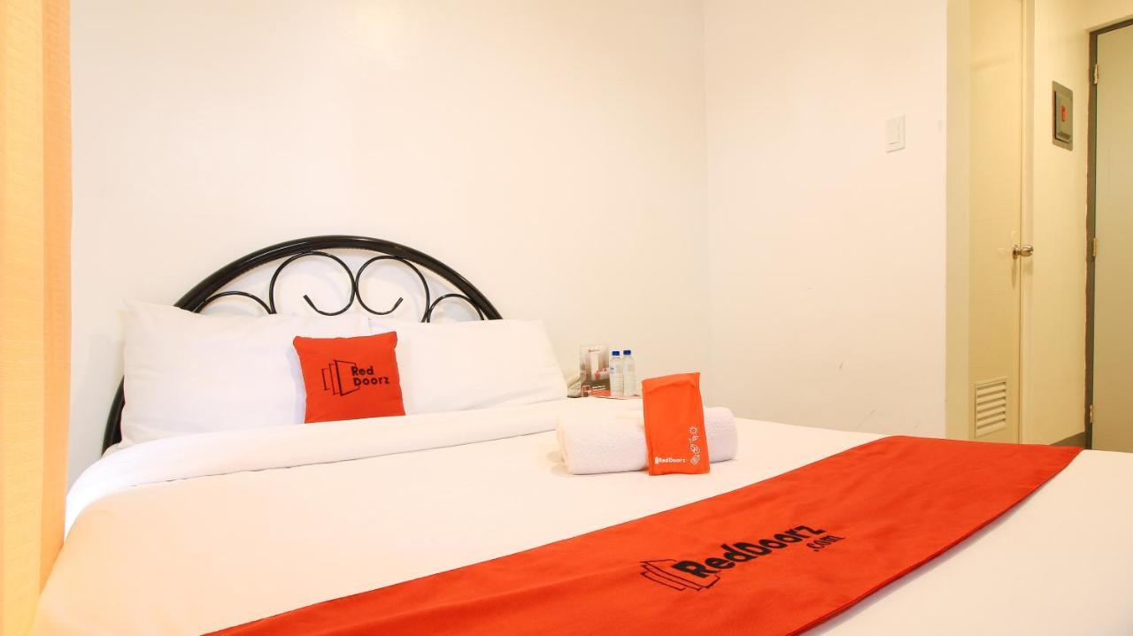 Reddoorz Plus @ Jardin Suites Guadalupe Nuevo Mandaluyong Eksteriør billede