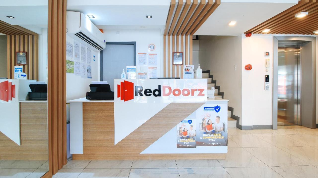 Reddoorz Plus @ Jardin Suites Guadalupe Nuevo Mandaluyong Eksteriør billede